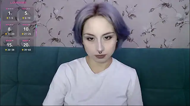 Snapshot of LeisaHopperstad chatting on July 22, 9:45 am LeisaHopperstad online show from July 22, 9:45 am