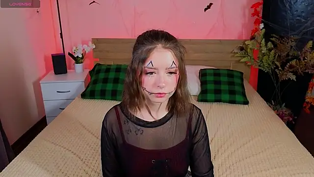  Amelia Shine  online show from October 16, 11:00 am