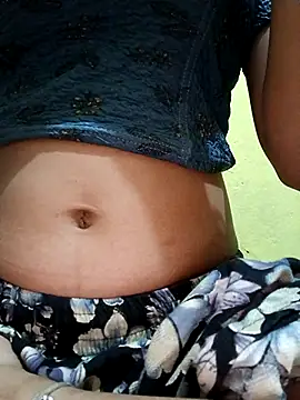 misskomal97 online show from October 21, 4:41 pm