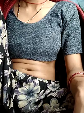 misskomal97 online show from November 30, 9:30 pm