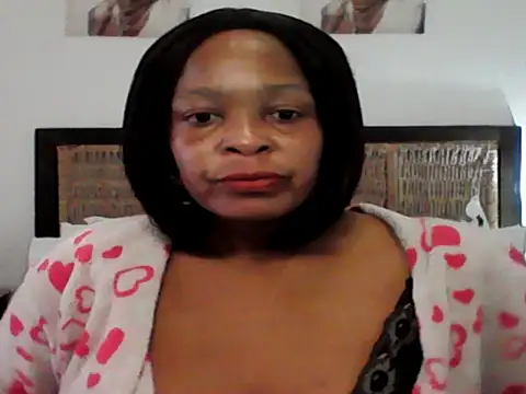 Blacksashaxx online show from May 6, 7:24 am