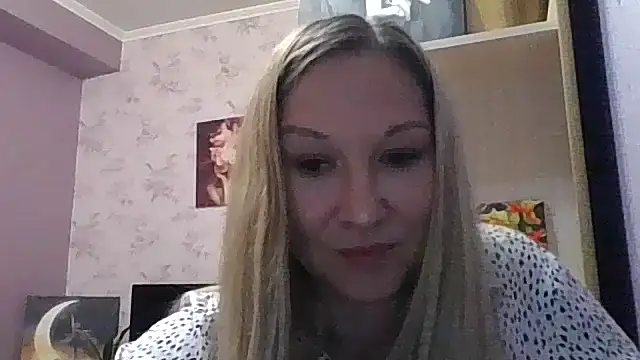 Snapshot of marii-a39 chatting on September 29, 1:16 pm marii-a39 online show from September 29, 1:16 pm