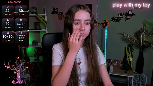 rebecca smile online show from October 29, 1:24 pm