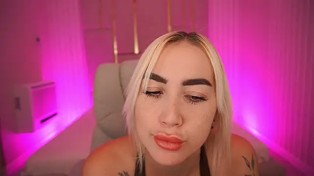MariellaVi online show from September 26, 12:31 pm