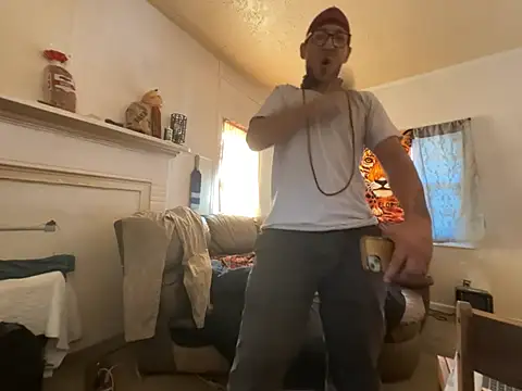 Snapshot of ThrowedWorldWide chatting on February 16, 3:41 pm ThrowedWorldWide online show from February 16, 3:41 pm