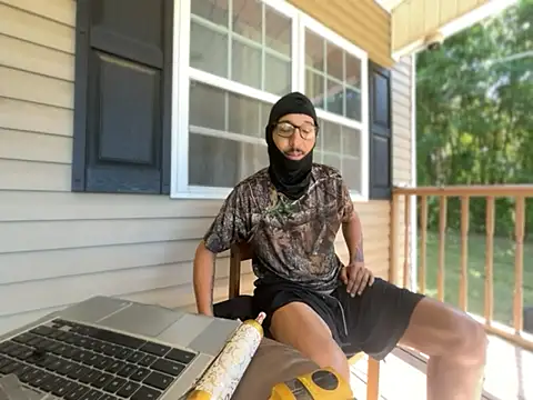 Snapshot of ThrowedWorldWide chatting on April 15, 3:19 pm ThrowedWorldWide online show from April 15, 3:19 pm