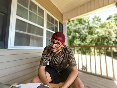 Snapshot of ThrowedWorldWide chatting on April 15, 7:58 pm ThrowedWorldWide online show from April 15, 7:58 pm