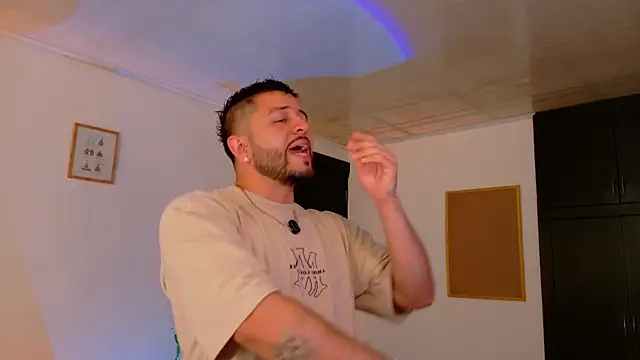 TomSloam online show from November 15, 5:31 pm