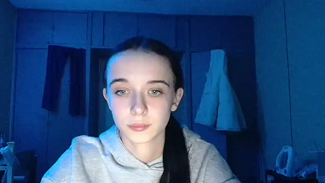 Emilia Light online show from December 20, 10:06 pm