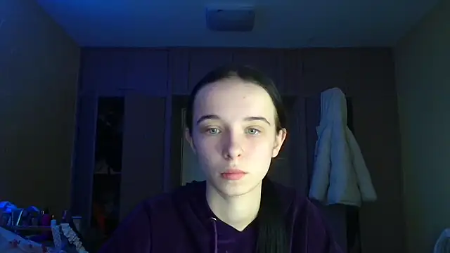 Emilia Light online show from February 2, 7:29 am