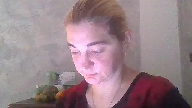 Snapshot of GoldenAngelMilf chatting on October 14, 7:53 am GoldenAngelMilf online show from October 14, 7:53 am