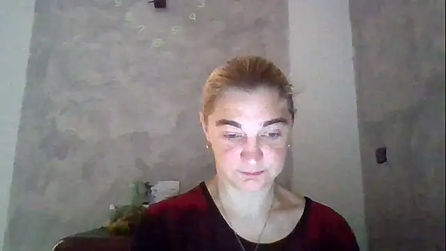 Snapshot of GoldenAngelMilf chatting on October 15, 6:57 am GoldenAngelMilf online show from October 15, 6:57 am