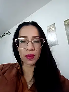 YaraDuartee online show from November 4, 12:37 pm