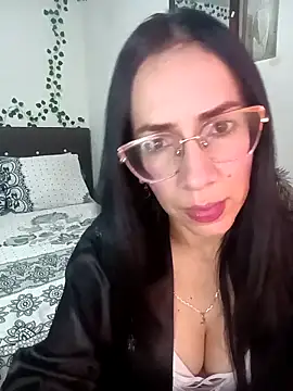 YaraDuartee online show from March 5, 11:56 pm