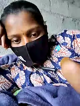 Tamil Hot Sandy online show from December 4, 4:44 am