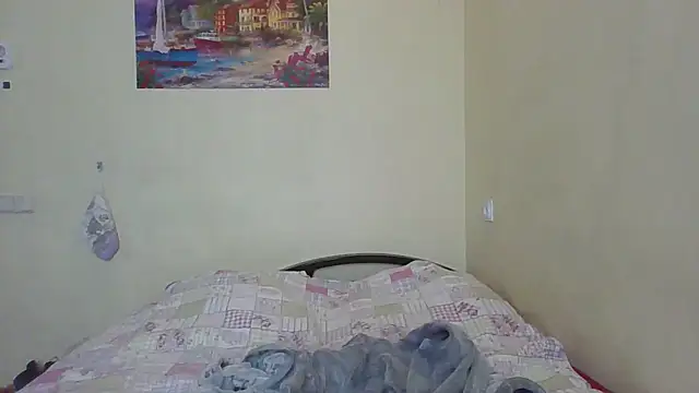 QueenMomyS online show from March 9, 9:08 pm