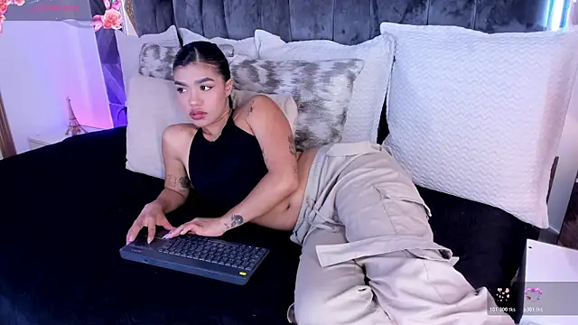 NaylaGrey online show from June 30, 11:33 am