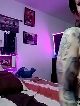 Snapshot of pinklajokr chatting on November 26, 3:40 am pinklajokr online show from November 26, 3:40 am