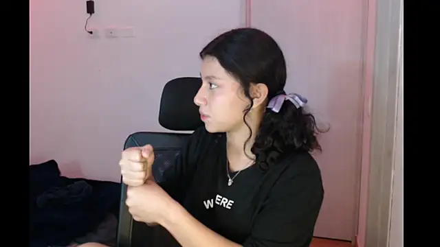 Ivonnybonn online show from November 14, 10:36 am