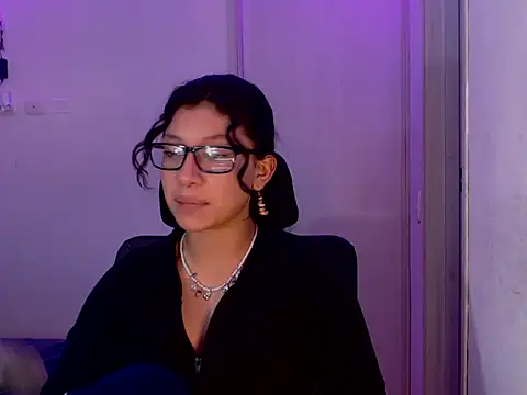 Ivonnybonn online show from January 8, 4:15 am