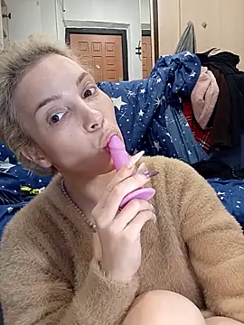 Conny Shellie online show from November 22, 11:59 pm