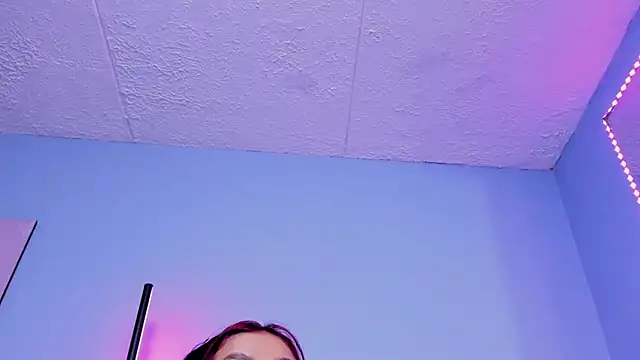 Snapshot of KathiaSaenz_ chatting on November 21, 4:22 am KathiaSaenz online show from November 21, 4:22 am