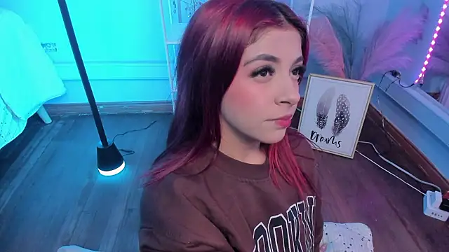 KathiaSaenz  online show from February 4, 4:07 am