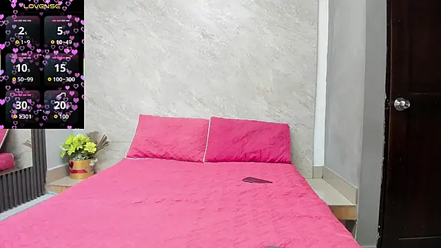 Chanel-munoz online show from November 15, 1:36 am