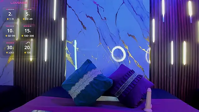 Snapshot of NoahVidall chatting on February 20, 4:42 am NoahVidall online show from February 20, 4:42 am