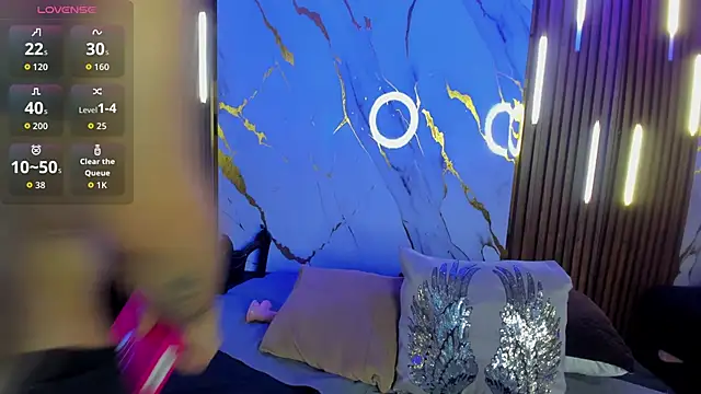 Snapshot of NoahVidall chatting on March 6, 5:37 am NoahVidall online show from March 6, 5:37 am