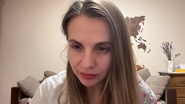 AnnieLove7722 online show from October 21, 9:37 pm