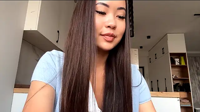 Ur neighbor Kira online show from October 12, 11:09 am