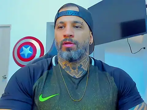 Snapshot of JoshRigby chatting on October 15, 7:25 pm JoshRigby online show from October 15, 7:25 pm