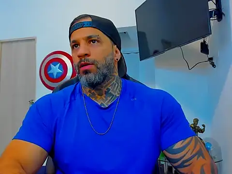 Snapshot of JoshRigby chatting on October 19, 8:53 pm JoshRigby online show from October 19, 8:53 pm