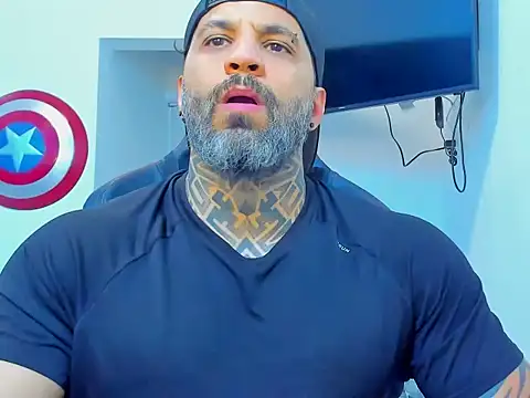 Snapshot of JoshRigby chatting on December 1, 8:03 pm JoshRigby online show from December 1, 8:03 pm