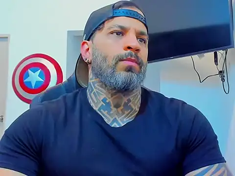 Snapshot of JoshRigby chatting on December 2, 8:26 pm JoshRigby online show from December 2, 8:26 pm