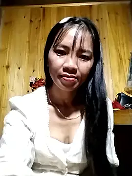 Snapshot of lmc-zz chatting on October 18, 1:45 pm lmc-zz online show from October 18, 1:45 pm