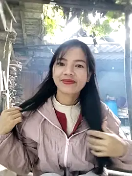 Snapshot of lmc-zz chatting on November 25, 12:21 am lmc-zz online show from November 25, 12:21 am