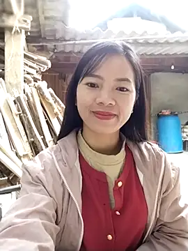 Snapshot of lmc-zz chatting on December 3, 12:40 am lmc-zz online show from December 3, 12:40 am