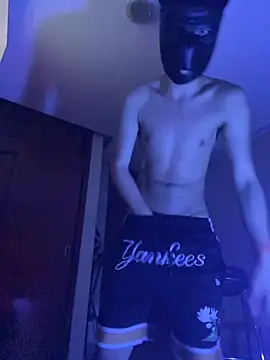 Snapshot of zamir333 chatting on November 12, 9:32 am zamir333 online show from November 12, 9:32 am