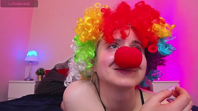 Snapshot of CamillaDreamer chatting on October 7, 3:20 pm CamillaDreamer online show from October 7, 3:20 pm