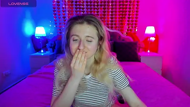 CamillaDreamer online show from March 2, 7:32 pm