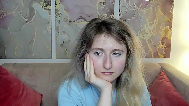 Snapshot of CamillaDreamer chatting on May 11, 4:04 pm CamillaDreamer online show from May 11, 4:04 pm