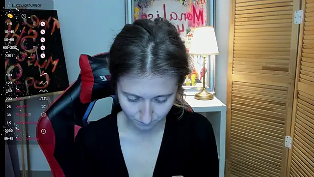 Snapshot of CamillaDreamer chatting on June 29, 7:03 pm CamillaDreamer online show from June 29, 7:03 pm