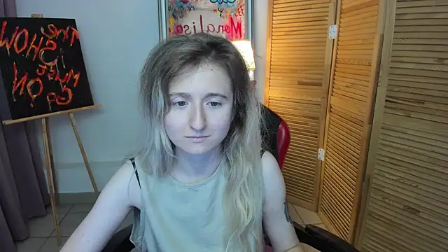 Snapshot of CamillaDreamer chatting on July 24, 10:19 pm CamillaDreamer online show from July 24, 10:19 pm