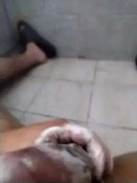 A reyes1122 online show from October 31, 4:13 am