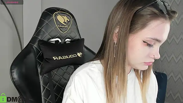 KarinaBroks online show from November 21, 11:31 am