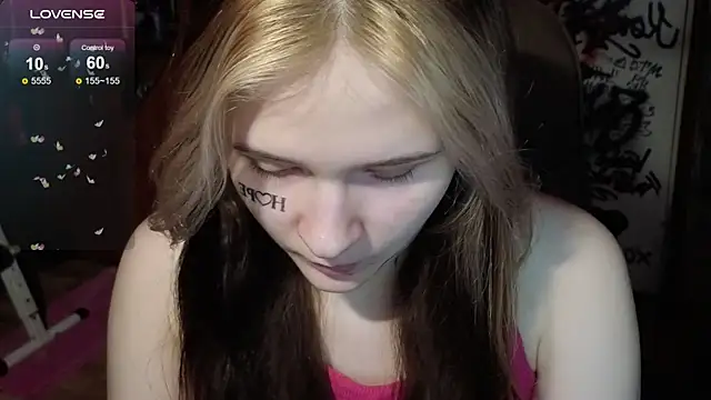 Liaaa Li online show from November 9, 7:45 pm