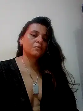 paulaRobles online show from October 2, 6:20 am