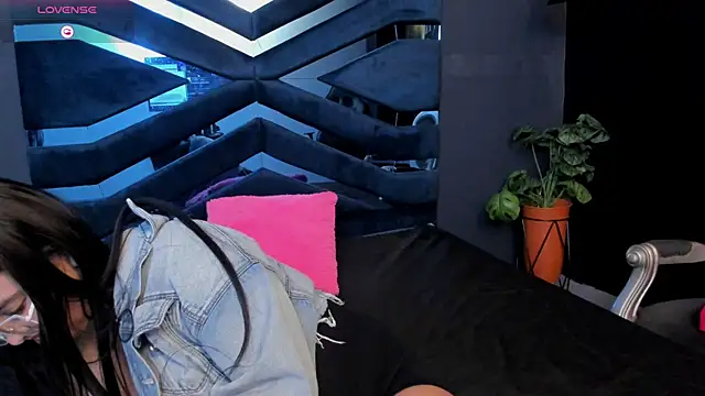 Snapshot of Valka_Ross chatting on November 13, 11:47 pm Valka Ross online show from November 13, 11:47 pm